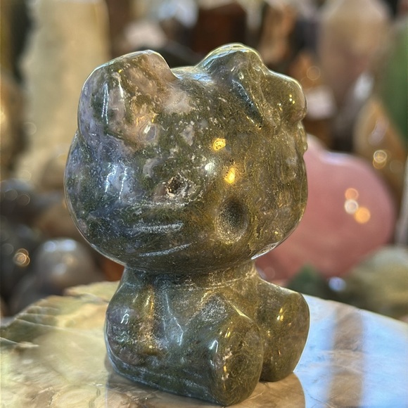 🎄SALE🎄Moss Agate Hello Kitty Carving With Druzy! - Picture 3 of 9